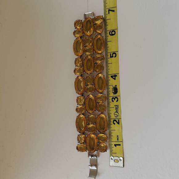 🩷 Yellow Rhinestone Statement Bracelet - Picture 4 of 4